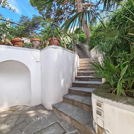 Semesterbostad Michela, 2br, 2bt, Amazing Patio, Jacuzzi, Newly Renovated *